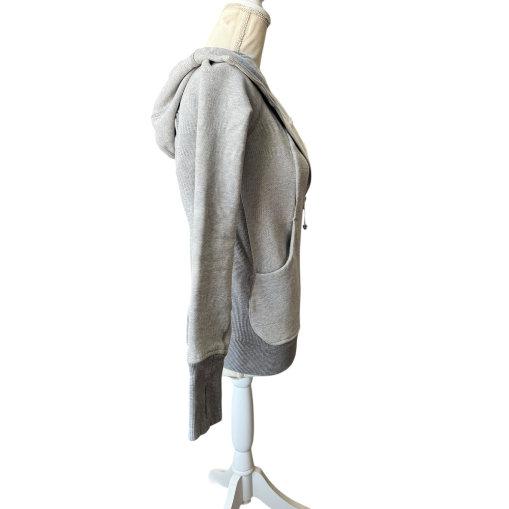 Women's Lululemon Scuba Hoodie Size 4 - Picture 4 of 7